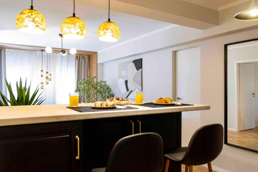 Апартаменти Stunning Views 2Br Intercontinental Flat Бухарест Екстер'єр фото